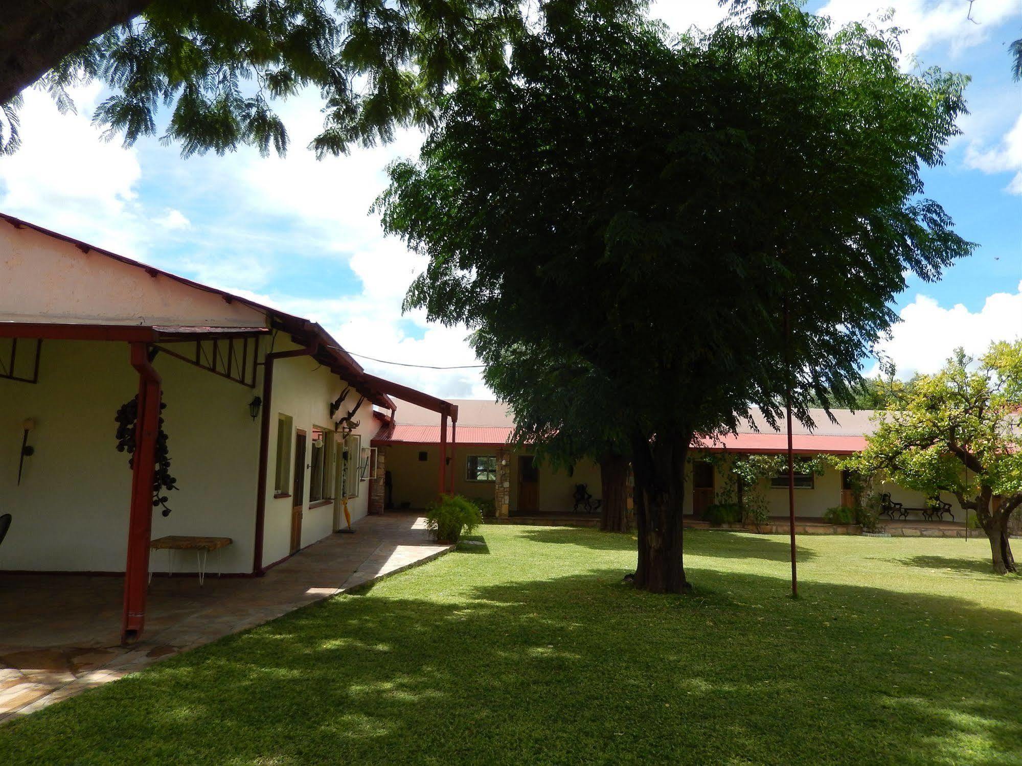 Dornhuegel Guestfarm Hotel Grootfontein Kültér fotó